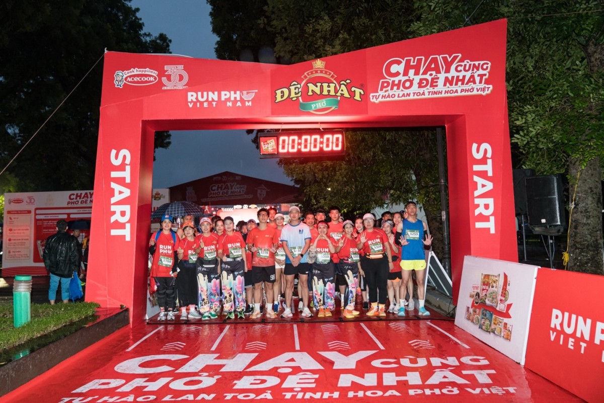 Hơn 3.000 người tham dự 'Chạy cùng Phở Đệ Nhất - Tự hào lan tỏa tinh hoa phở Việt'