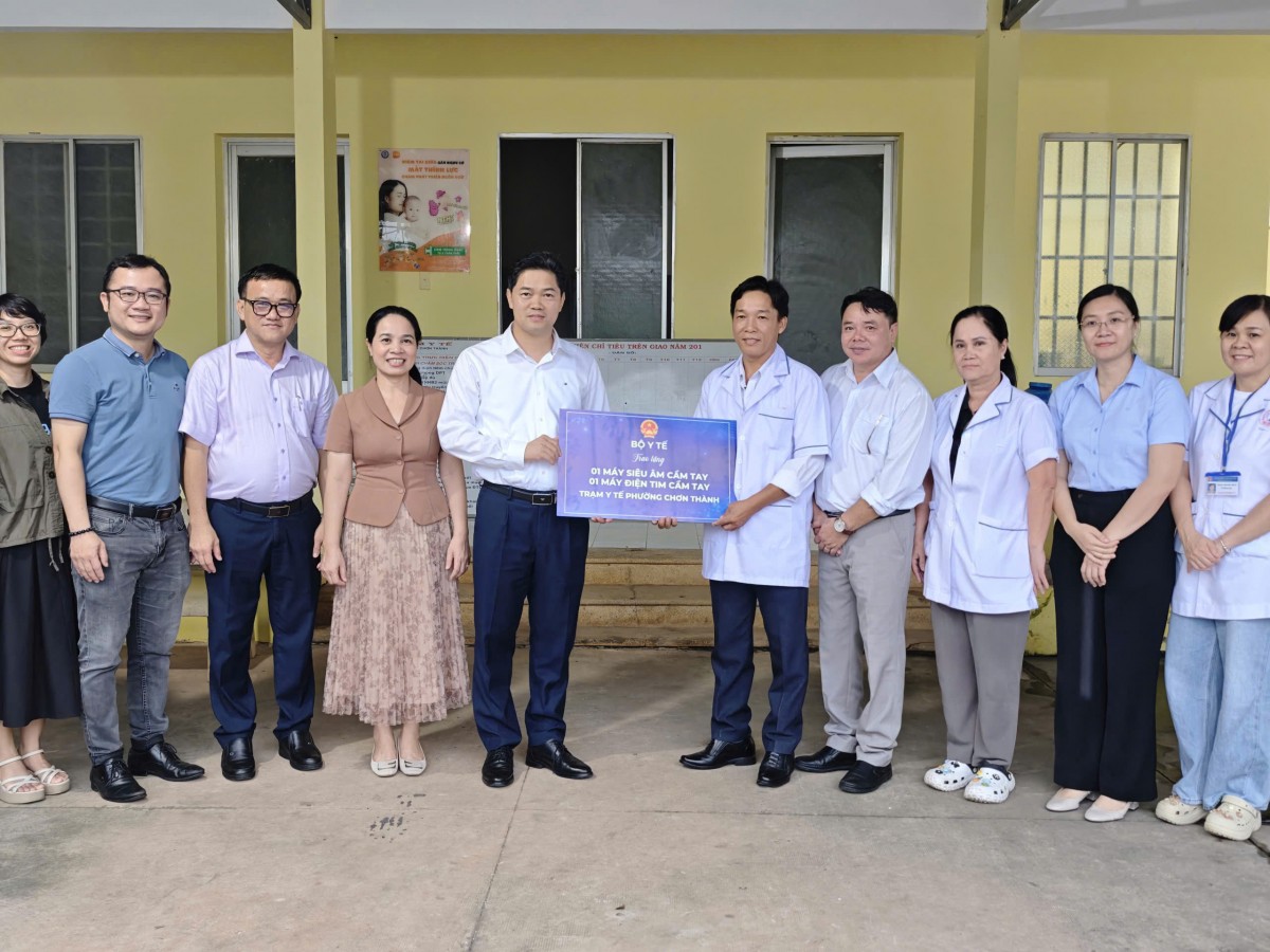 Tổ chức khám sàng lọc tim mạch - thận - chuyển hóa cho hơn 1.000 người dân xã Phú Riềng Tổ chức khám sàng lọc tim mạch - thận - chuyển hóa cho hơn 1.000 người dân xã Phú Riềng