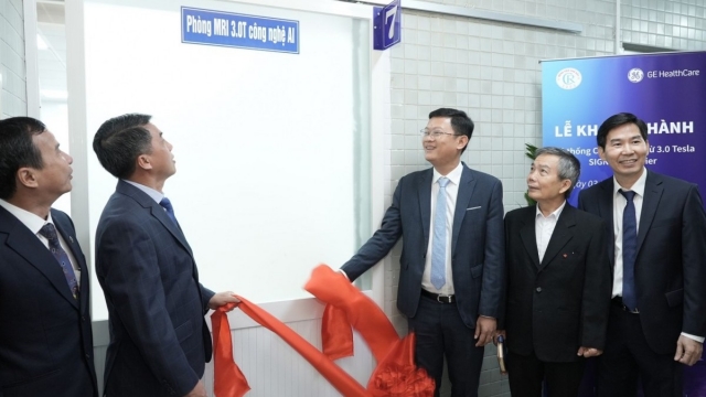 Máy cộng hưởng từ MRI 3.0 Tesla SIGNA Premier chính thức được chuyển giao cho bệnh viện Chợ Rẫy