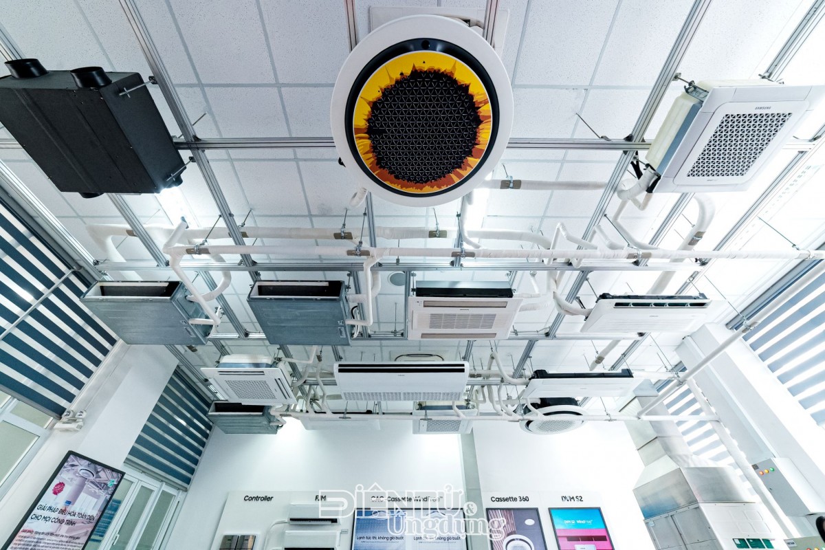 Samsung và Trường Đại học Sư phạm Kỹ thuật TP. Hồ Chí Minh hợp tác chiến lược Samsung và Trường Đại học Sư phạm Kỹ thuật TP. Hồ Chí Minh hợp tác chiến lược