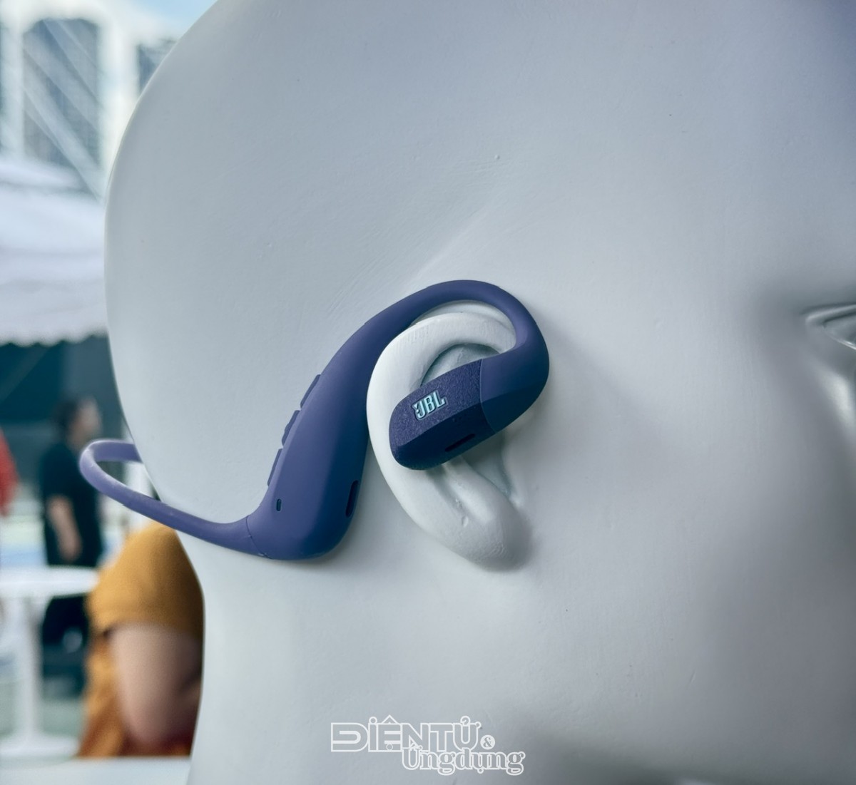 JBL ra mắt loạt tai nghe mới trẻ trung và năng động