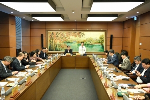 Đại biểu Quốc hội thảo luận tại tổ về các dự án luật liên quan đến công tác quy hoạch