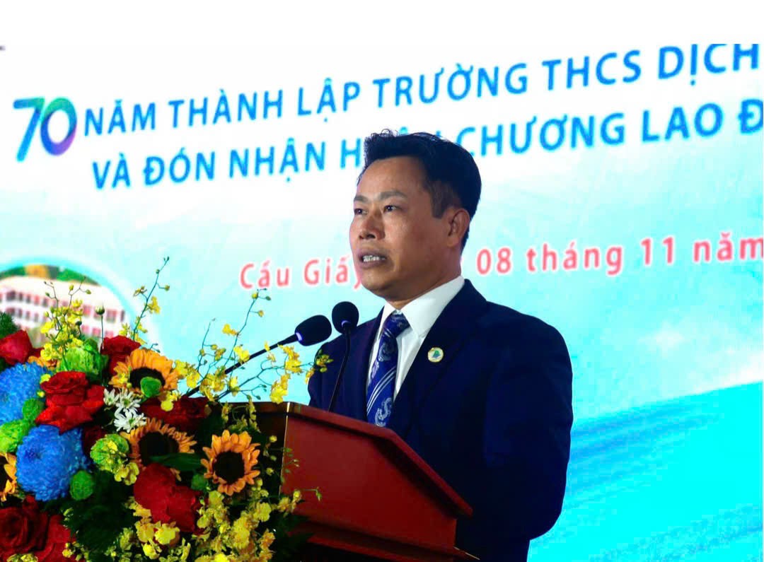 Trường THCS Dịch Vọng