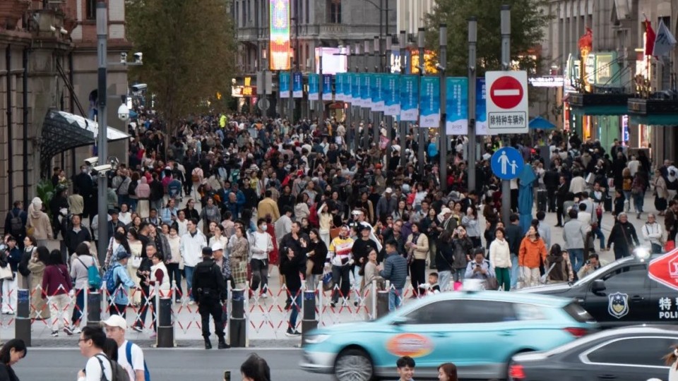 Cổ phiếu châu Á - Thái Bình Dương giảm mạnh theo đà bán tháo cổ phiếu công nghệ