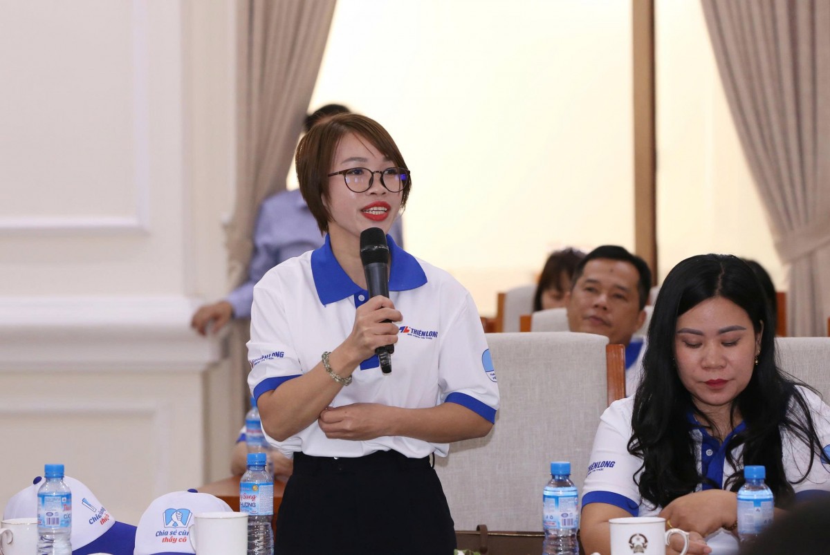 Lãnh đạo Bộ Giáo dục và Đào tạo gặp mặt 80 gương giáo viên chương trình “Chia sẻ cùng thầy cô” năm 2025