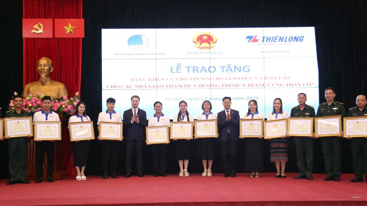 Bộ GD&ĐT gặp mặt 80 gương giáo viên chương trình 