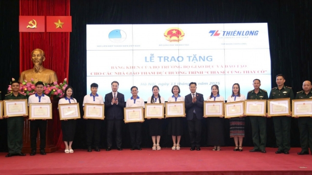 Bộ GD&ĐT gặp mặt 80 gương giáo viên chương trình 