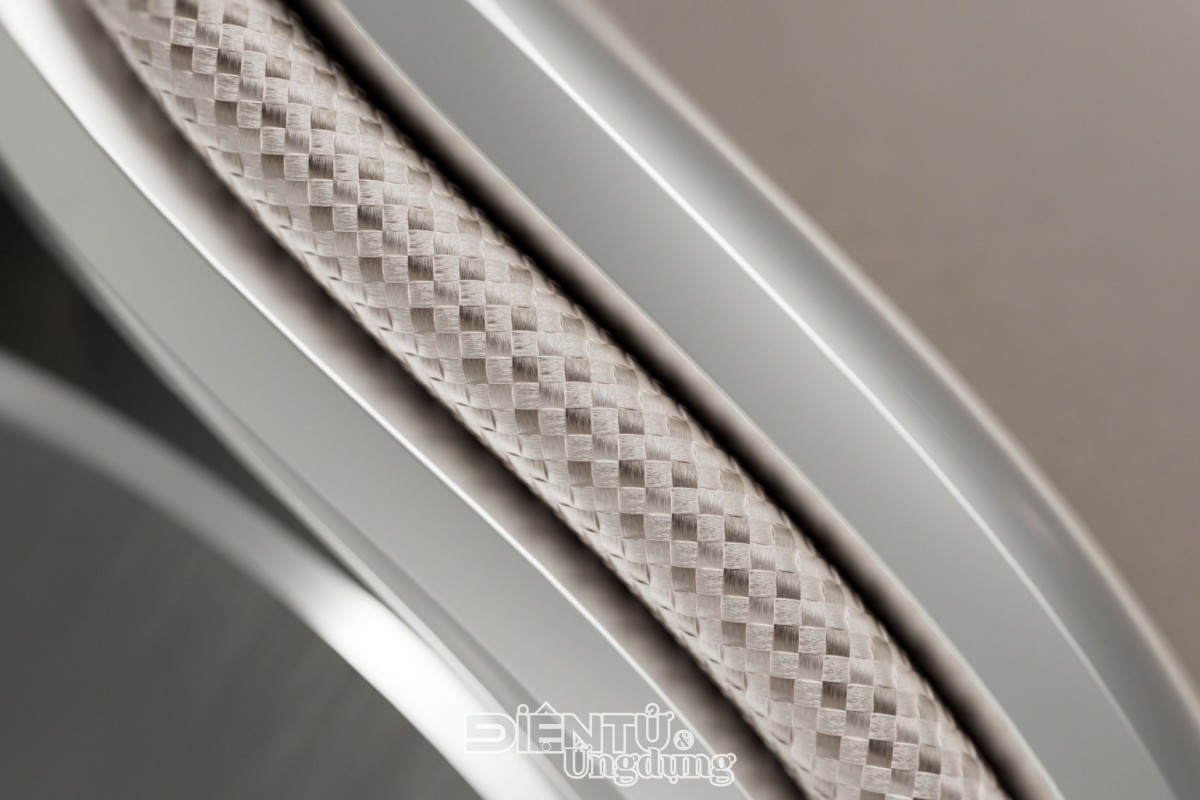 Bowers & Wilkins Px8 S2 chính thức ra mắt tại Việt Nam Bowers & Wilkins Px8 S2 chính thức ra mắt tại Việt Nam