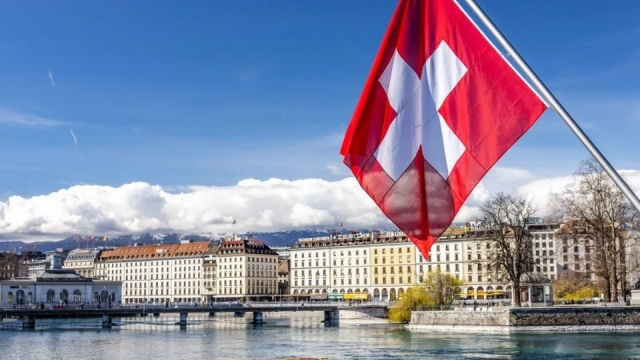 Hoa Kỳ và Thụy Sĩ ký thỏa thuận giảm thuế, thu hút vốn đầu tư vào Mỹ