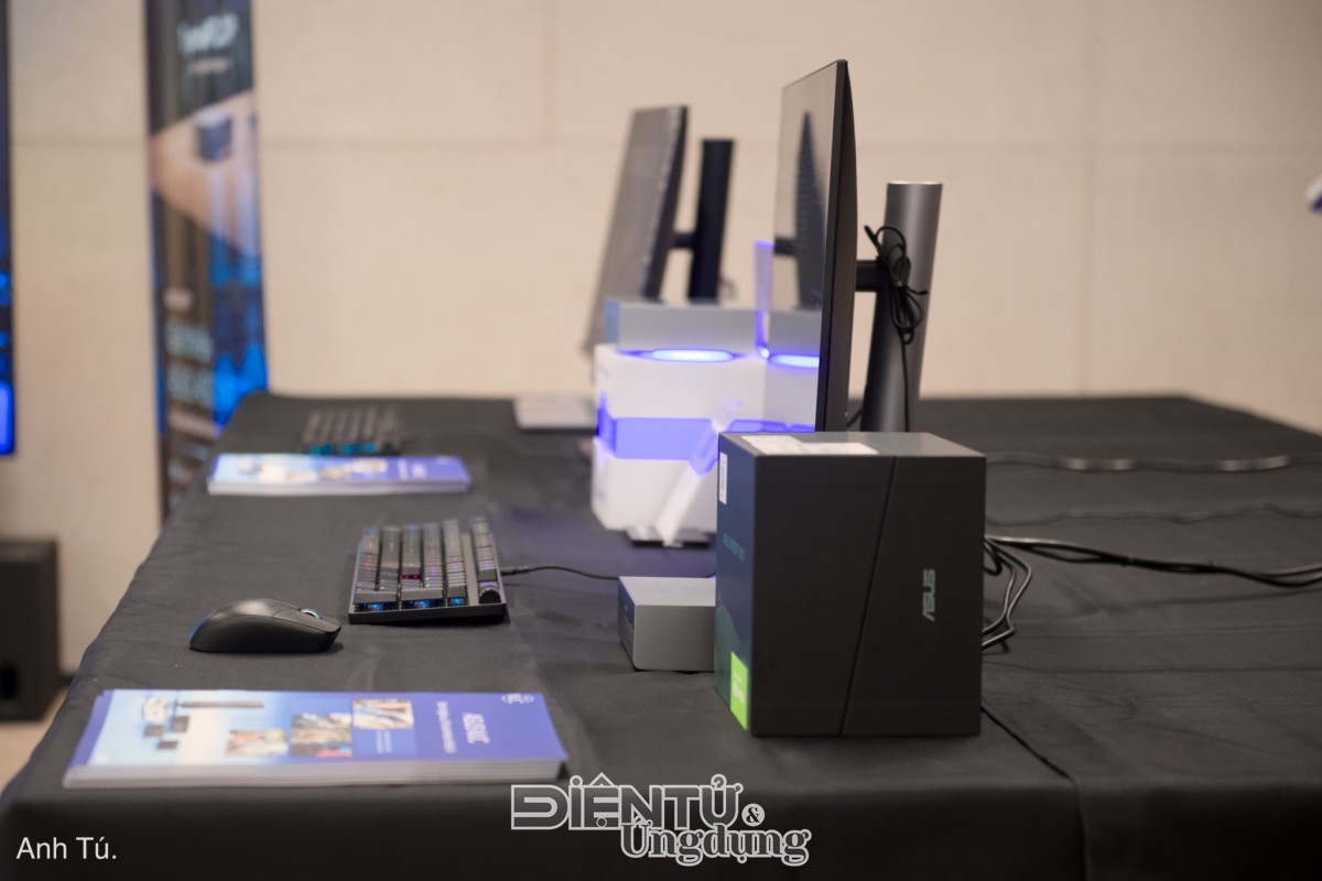 Cùng cộng đồng công nghệ giải mã siêu máy tính ASUS ASCENT XG10 Cùng cộng đồng công nghệ giải mã siêu máy tính ASUS ASCENT XG10