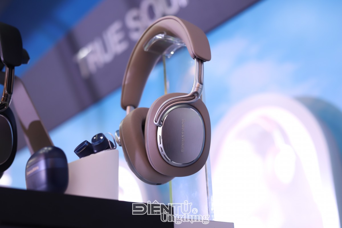 Bowers & Wilkins Px8 S2 chính thức ra mắt tại Việt Nam Bowers & Wilkins Px8 S2 chính thức ra mắt tại Việt Nam