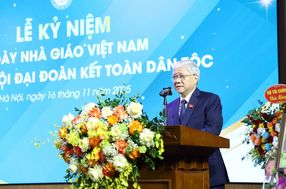 Phó Chủ tịch Quốc hội Đỗ Văn Chiến tham dự Ngày hội Đại đoàn kết toàn dân tộc tại Học viện Tài chính