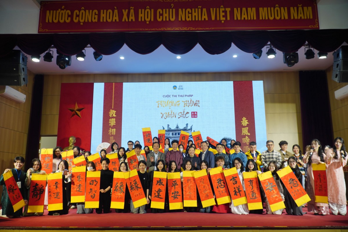 Trường Đại học Khoa học Xã hội và Nhân văn: Tám thập kỷ tâm huyết vì nền tảng trí tuệ quốc gia Trường Đại học Khoa học Xã hội và Nhân văn: Tám thập kỷ tâm huyết vì nền tảng trí tuệ quốc gia