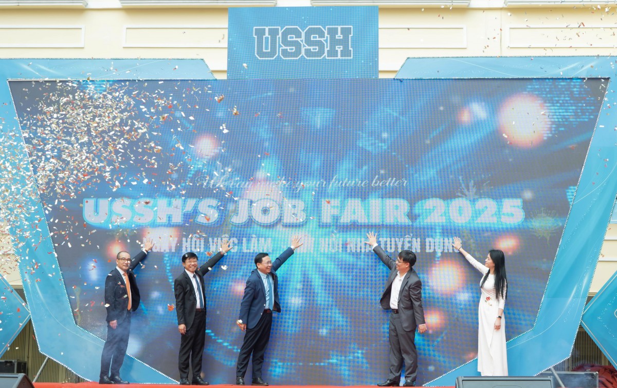 Trường Đại học Khoa học Xã hội và Nhân văn: Tám thập kỷ tâm huyết vì nền tảng trí tuệ quốc gia Trường Đại học Khoa học Xã hội và Nhân văn: Tám thập kỷ tâm huyết vì nền tảng trí tuệ quốc gia