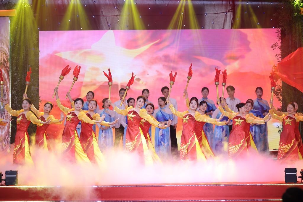 Di sản 80 năm – Những giá trị bền vững của trường Đại học Khoa học Xã hội và Nhân văn Hà Nội