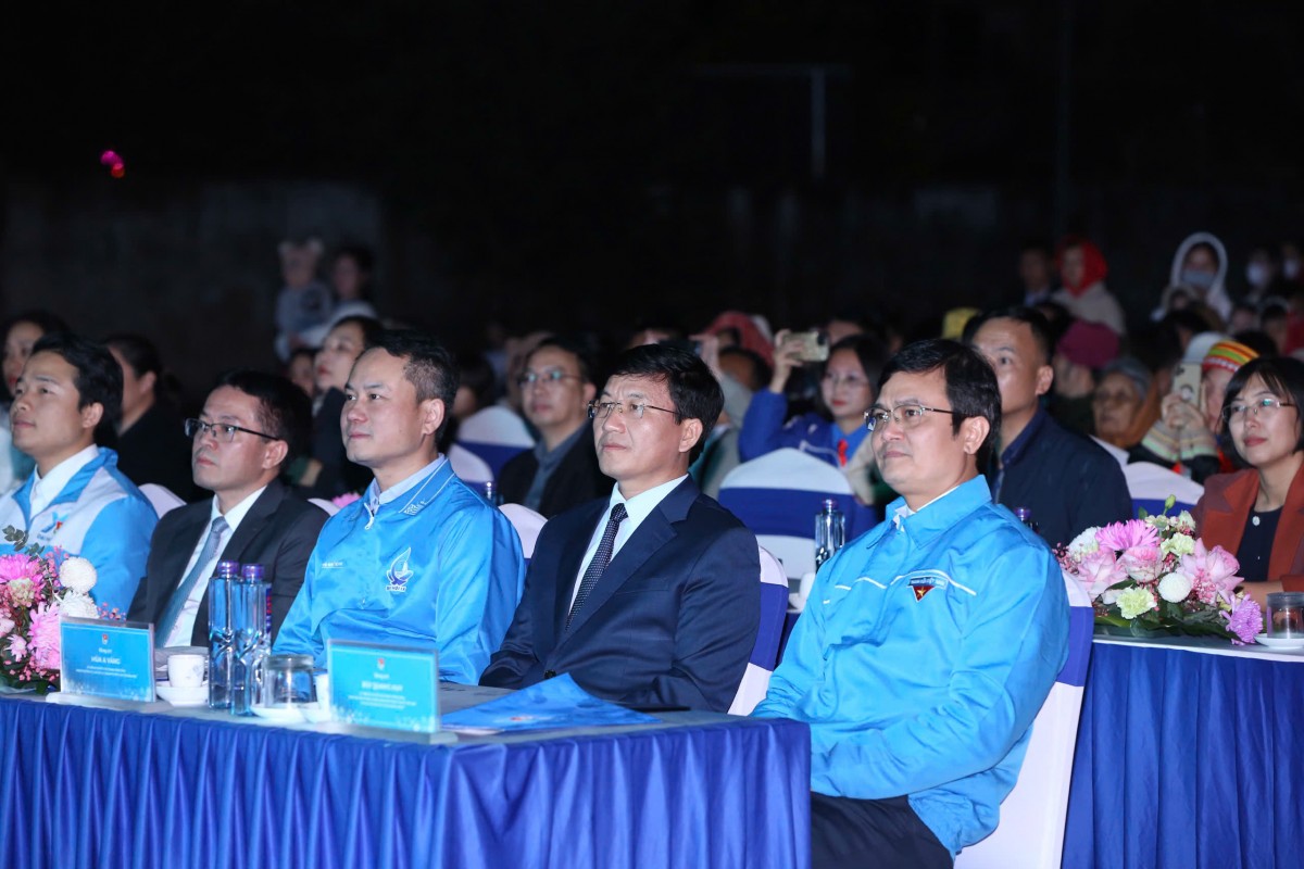 thanh-nien-tieu-bieu