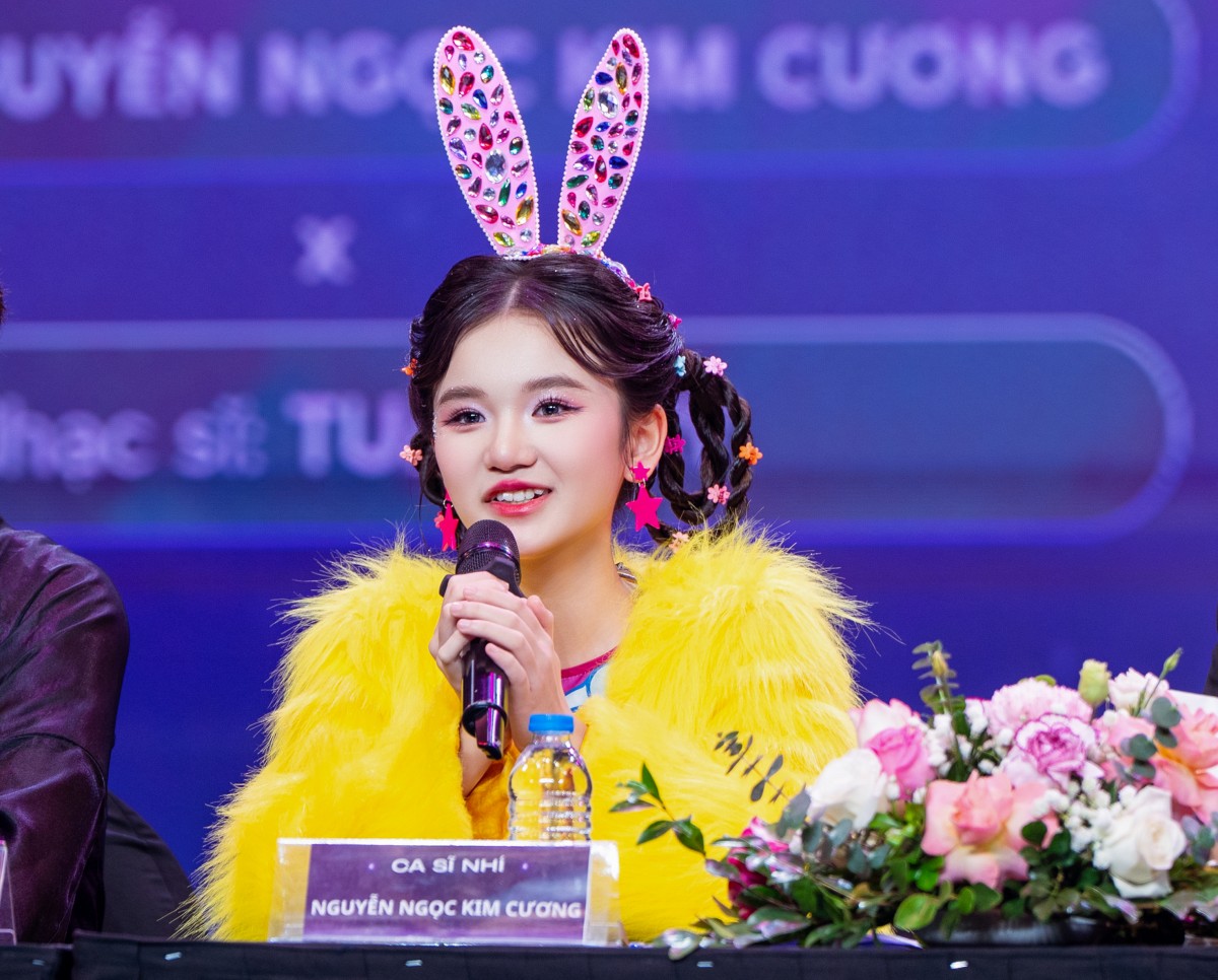 Giọng ca nhí Nguyễn Ngọc Kim Cương gây ấn tượng mạnh trong MV Oẳn Tù Tì