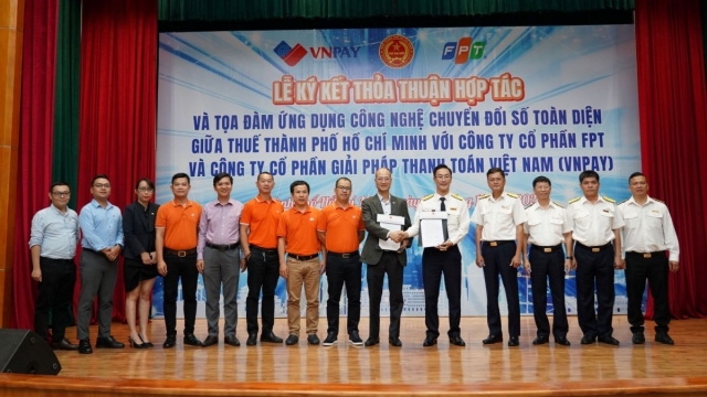 FPT hợp tác với Thuế TP.HCM ứng dụng AI để hỗ trợ người dân nộp thuế