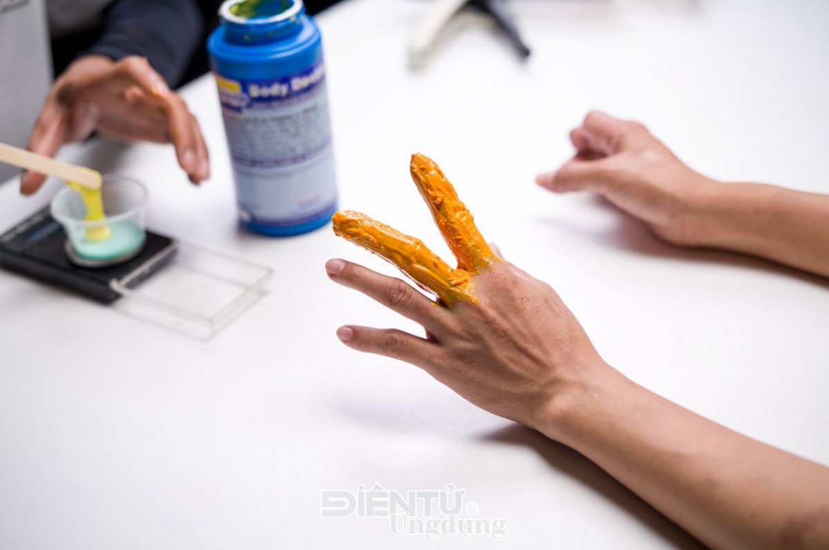 Phục hình thẩm mỹ silicone ‘made in Vietnam’, cơ hội mới cho người khuyết tật