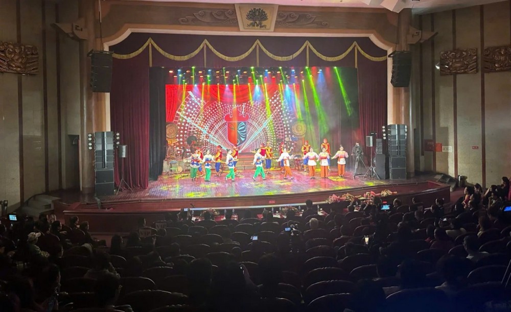 Quang cảnh Lễ bế mạc Liên hoan Tuồng và Dân ca kịch Toàn quốc 2025. Nguồn: Trần Khánh Quang cảnh Lễ bế mạc Liên hoan Tuồng và Dân ca kịch Toàn quốc 2025. Nguồn: Trần Khánh