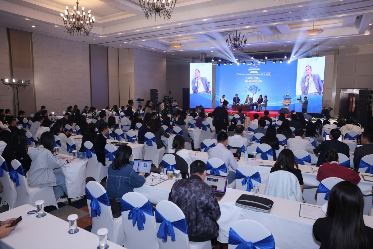 Thúc đẩy thực hành ESG bằng công nghệ dữ liệu Thúc đẩy thực hành ESG bằng công nghệ dữ liệu
