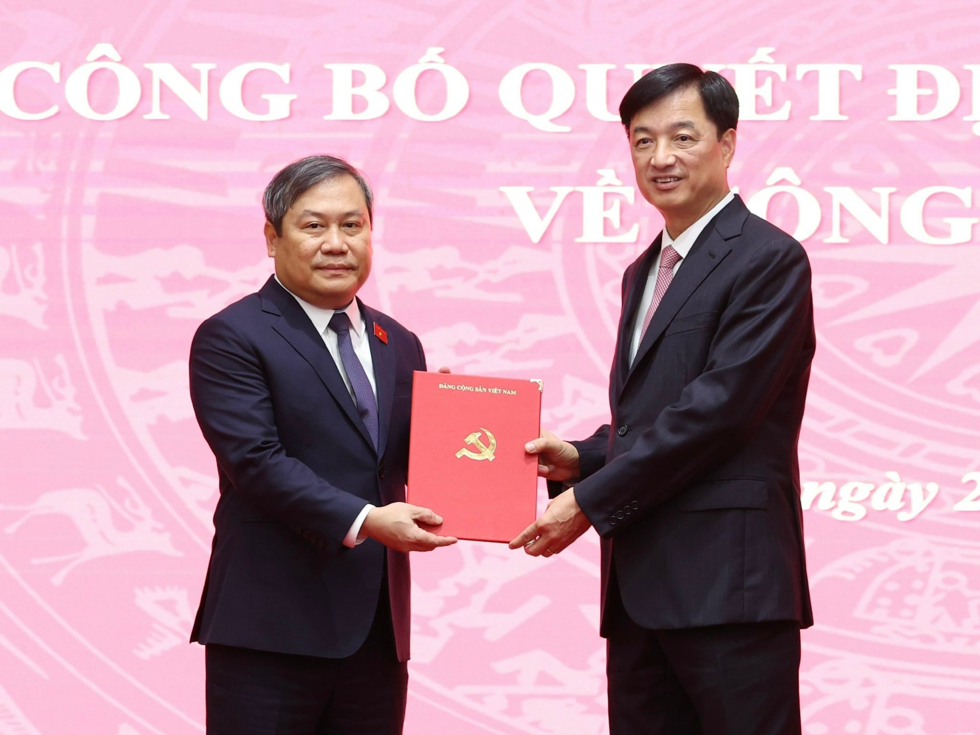 Đồng chí Vũ Đại Thắng được bầu giữ chức Chủ tịch UBND TP Hà Nội- Ảnh 3.