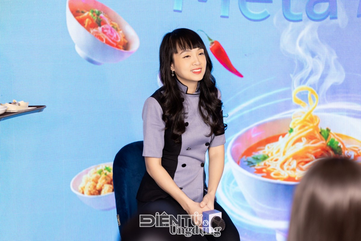 Đông đảo bạn trẻ đến trải nghiệm Quán Meta AI - Nơi món ăn AI bước ra đời thực Đông đảo bạn trẻ đến trải nghiệm Quán Meta AI - Nơi món ăn AI bước ra đời thực