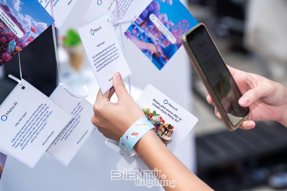Đông đảo bạn trẻ đến trải nghiệm Quán Meta AI - Nơi món ăn AI bước ra đời thực Đông đảo bạn trẻ đến trải nghiệm Quán Meta AI - Nơi món ăn AI bước ra đời thực