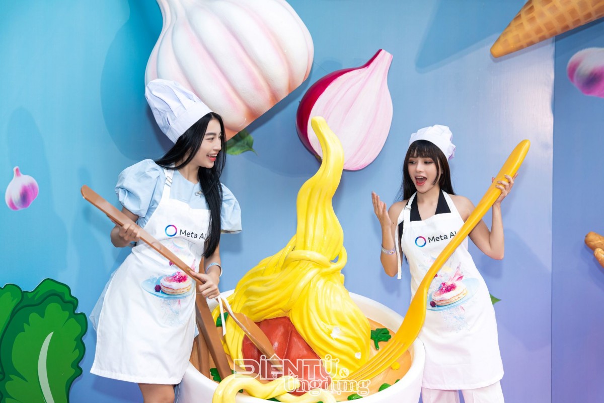 Đông đảo bạn trẻ đến trải nghiệm Quán Meta AI - Nơi món ăn AI bước ra đời thực Đông đảo bạn trẻ đến trải nghiệm Quán Meta AI - Nơi món ăn AI bước ra đời thực