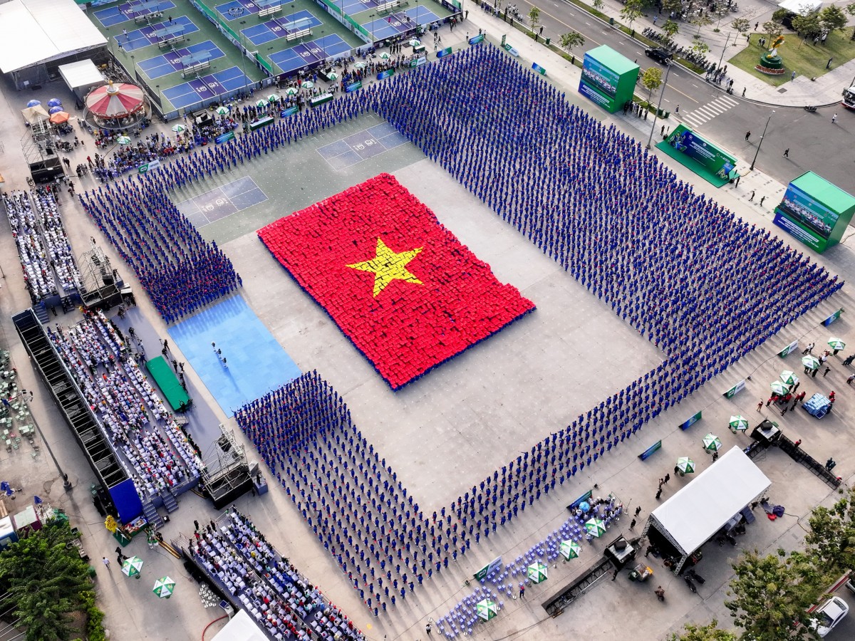 60.000 học sinh TP. HCM lập kỷ lục kép Việt Nam và thế giới với màn đồng diễn võ nhạc Vovinam ấn tượng