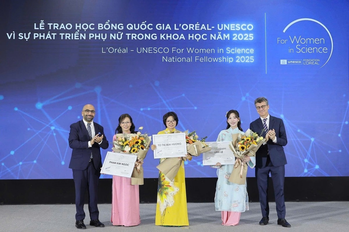 Chương trình học bổng quốc gia L’Oréal – UNESCO: 16 năm kiến tạo bệ phóng cho nữ giới trong cuộc đua khoa học toàn cầu.