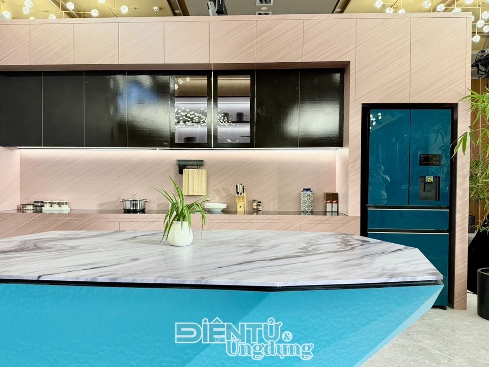 Panasonic ra mắt dòng tủ lạnh nhiều cánh Panasonic ra mắt dòng tủ lạnh nhiều cánh