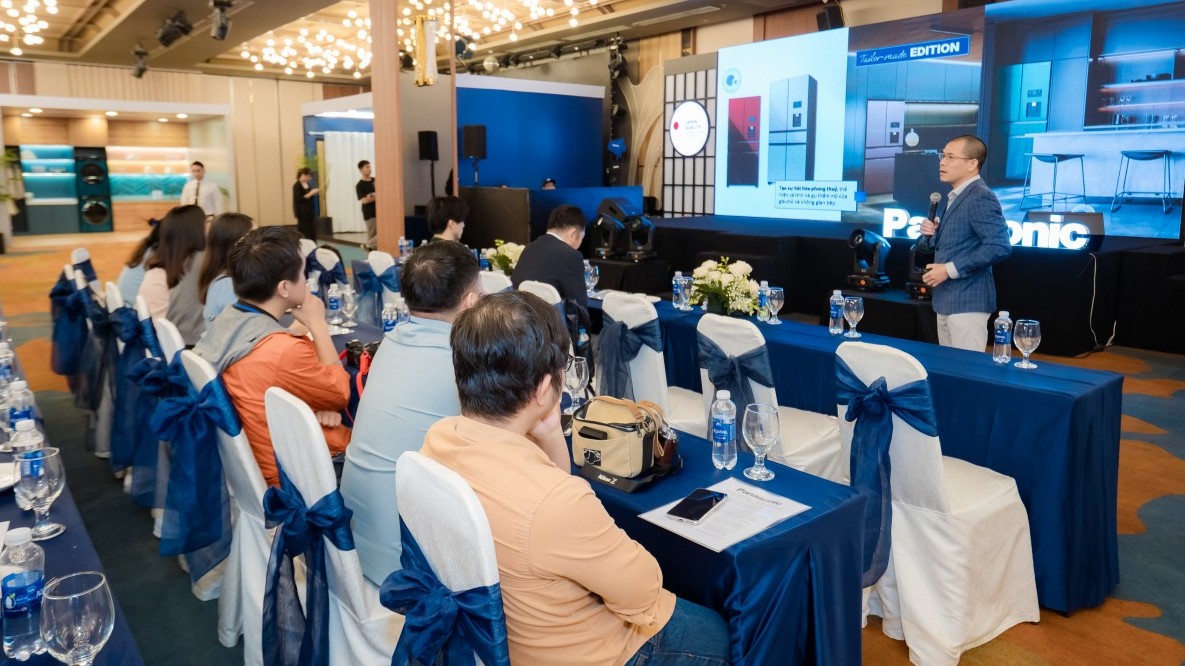 Đáp ứng đa dạng nhu cầu cuộc sống, Panasonic ra mắt dòng tủ lạnh nhiều cánh