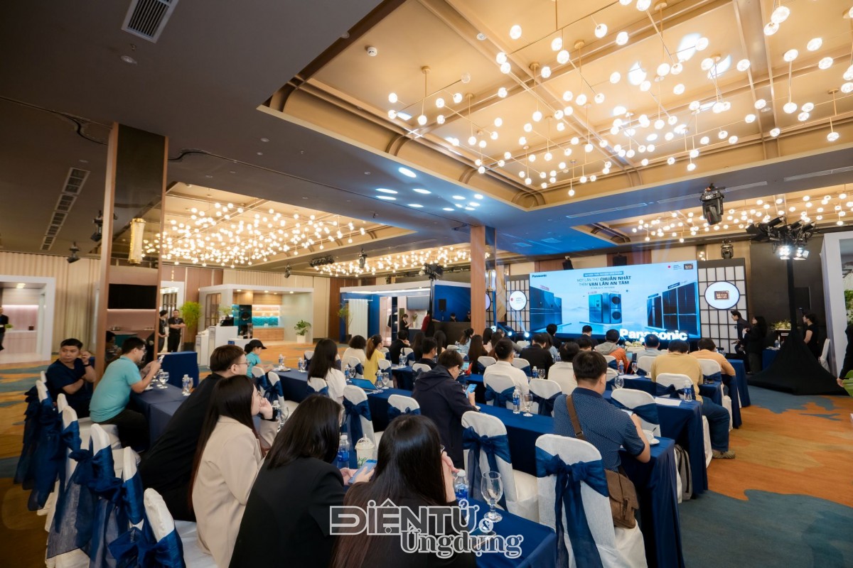 Panasonic ra mắt dòng tủ lạnh nhiều cánh Panasonic ra mắt dòng tủ lạnh nhiều cánh