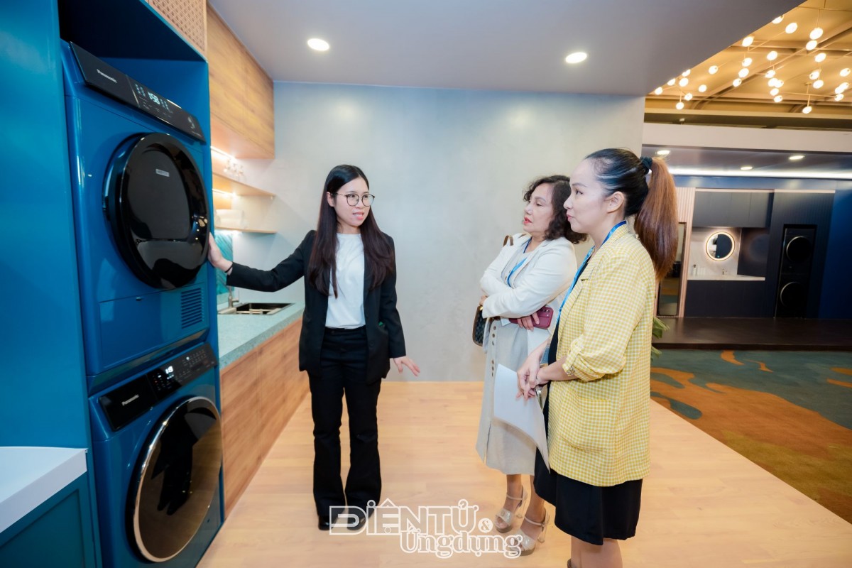 Panasonic ra mắt dòng tủ lạnh nhiều cánh Panasonic ra mắt dòng tủ lạnh nhiều cánh