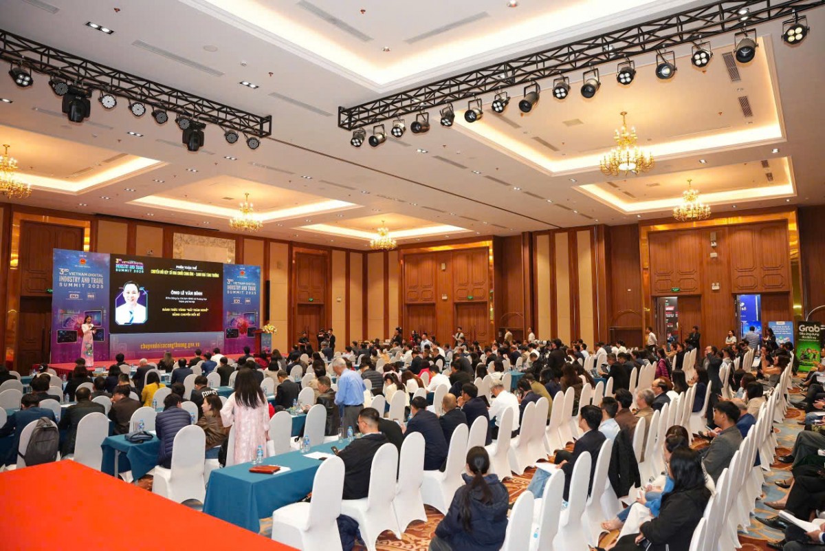 Ngành Công Thương vạch lộ trình chuyển đổi số và xanh đến 2030