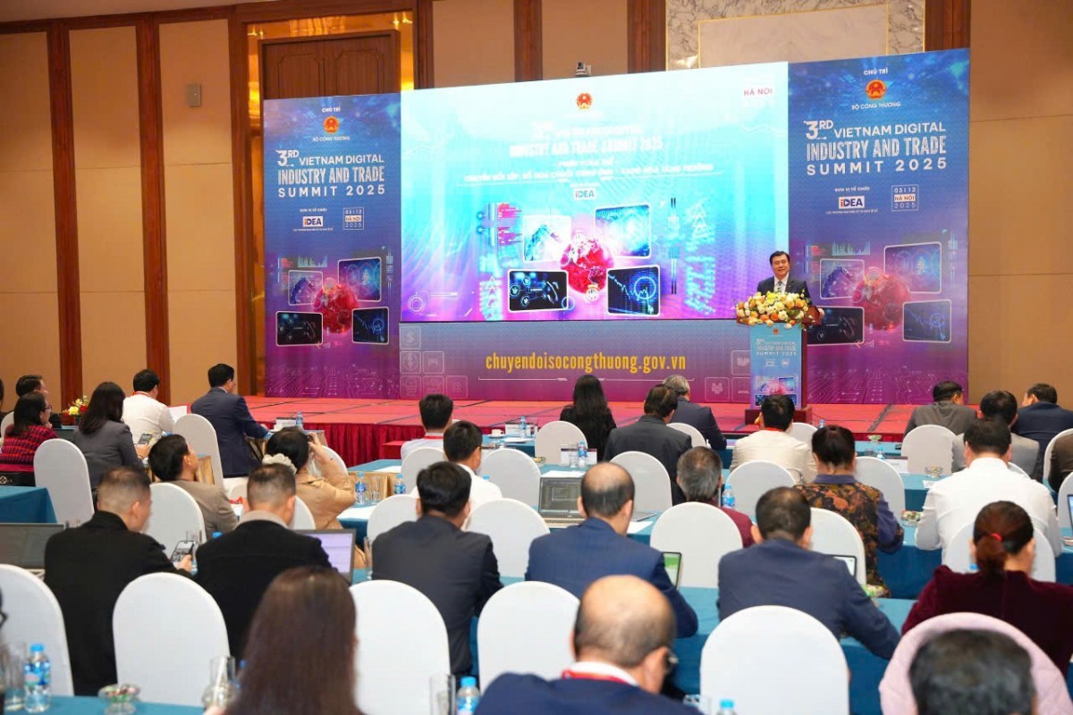 Ngành Công Thương vạch lộ trình chuyển đổi số và xanh đến 2030