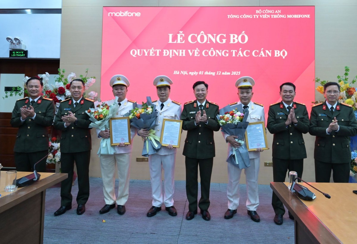 MobiFone cắt giảm 61% bộ máy sau 32 năm hoạt động