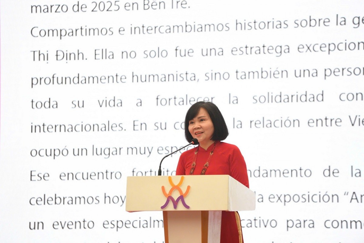 Khai mạc Triển lãm 'Nghĩa tình thủy chung' Việt Nam - Cuba