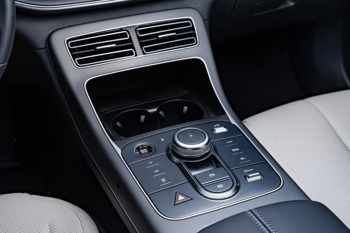 Cần số dạng xoay của BYD SEAL 5. Ảnh: BYD Việt Nam Cần số dạng xoay của BYD SEAL 5. Ảnh: BYD Việt Nam