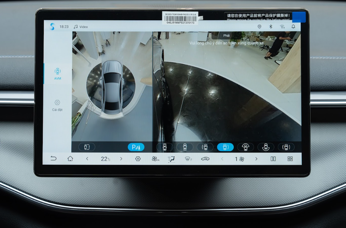 Màn hình giải trí 12,8 inch, hỗ trợ Apple CarPlay/Android Auto không dây. Ảnh: BYD Việt Nam Màn hình giải trí 12,8 inch, hỗ trợ Apple CarPlay/Android Auto không dây. Ảnh: BYD Việt Nam