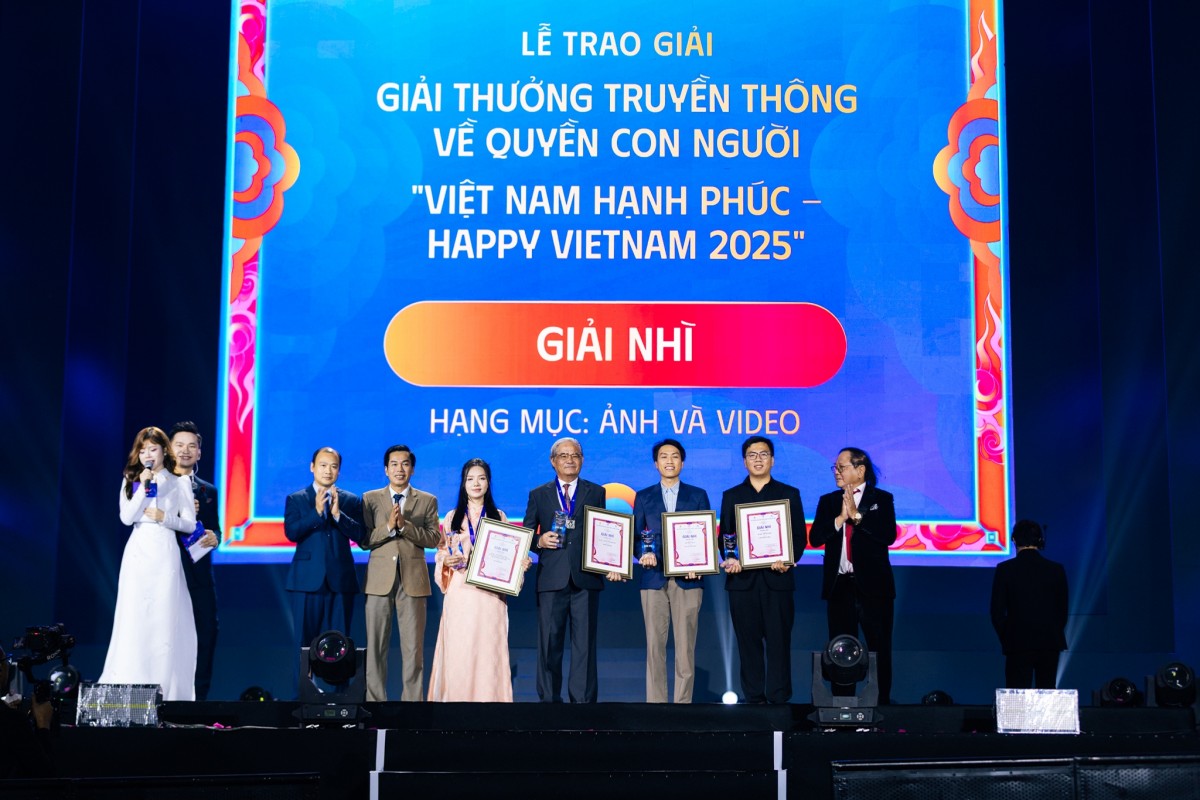 Công bố và trao giải thưởng truyền thông về quyền con người “Việt Nam hạnh phúc 2025” Công bố và trao giải thưởng truyền thông về quyền con người “Việt Nam hạnh phúc 2025”