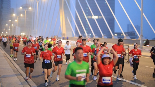 Hơn 23.000 vận động viên tham dự Giải Marathon Quốc tế TP.HCM Techcombank 2025
