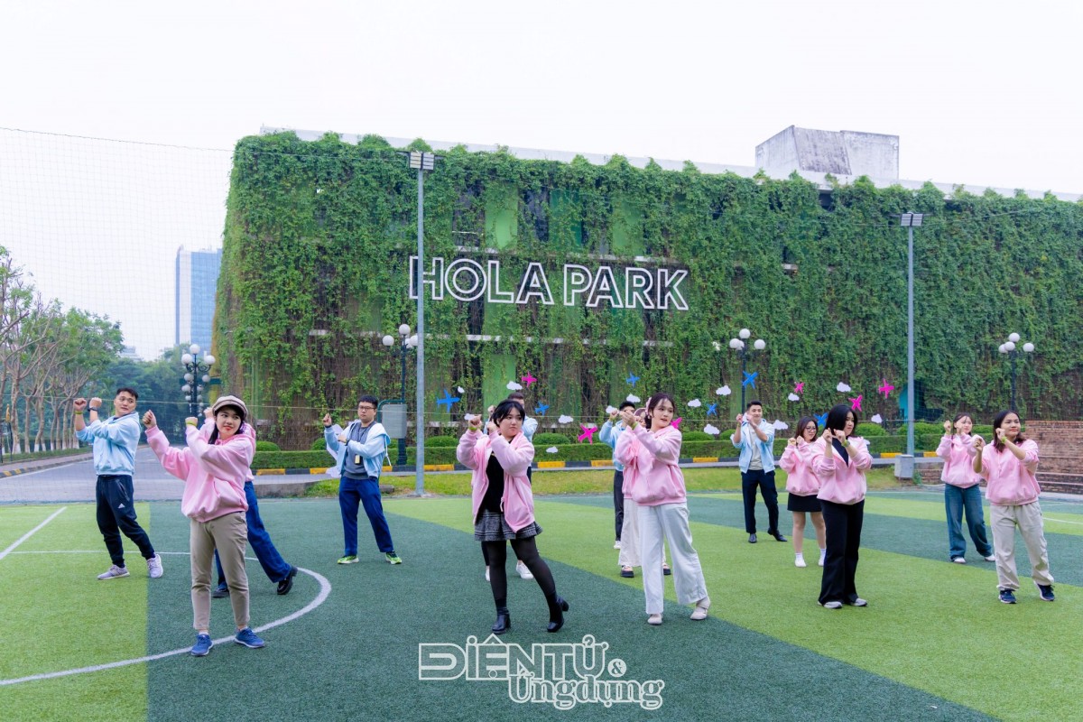 FPT và Vietnam Airlines chung tay tổ chức sự kiện “kết đôi” FPT và Vietnam Airlines chung tay tổ chức sự kiện “kết đôi”