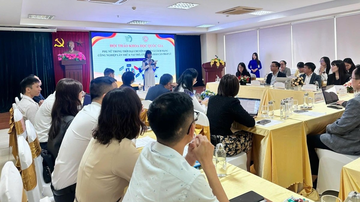 Phụ nữ trong thời đại chuyển đổi số và cách mạng công nghiệp lần thứ 4