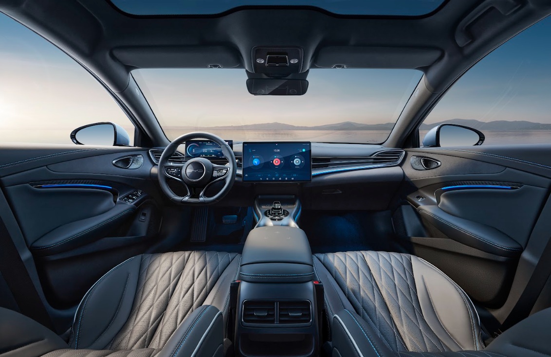 Màn hình trung tâm có diện tích 15,6 inch Màn hình trung tâm có diện tích 15,6 inch