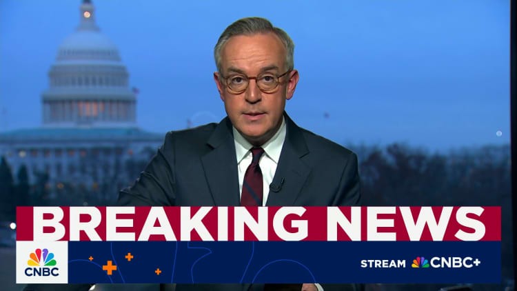 Trump bật đèn xanh cho việc bán chip AI Nvidia H200 cho Trung Quốc Trump bật đèn xanh cho việc bán chip AI Nvidia H200 cho Trung Quốc