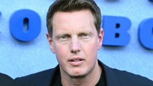 Paramount tung đòn thù địch nhằm chặn Netflix thâu tóm Warner Bros Discovery