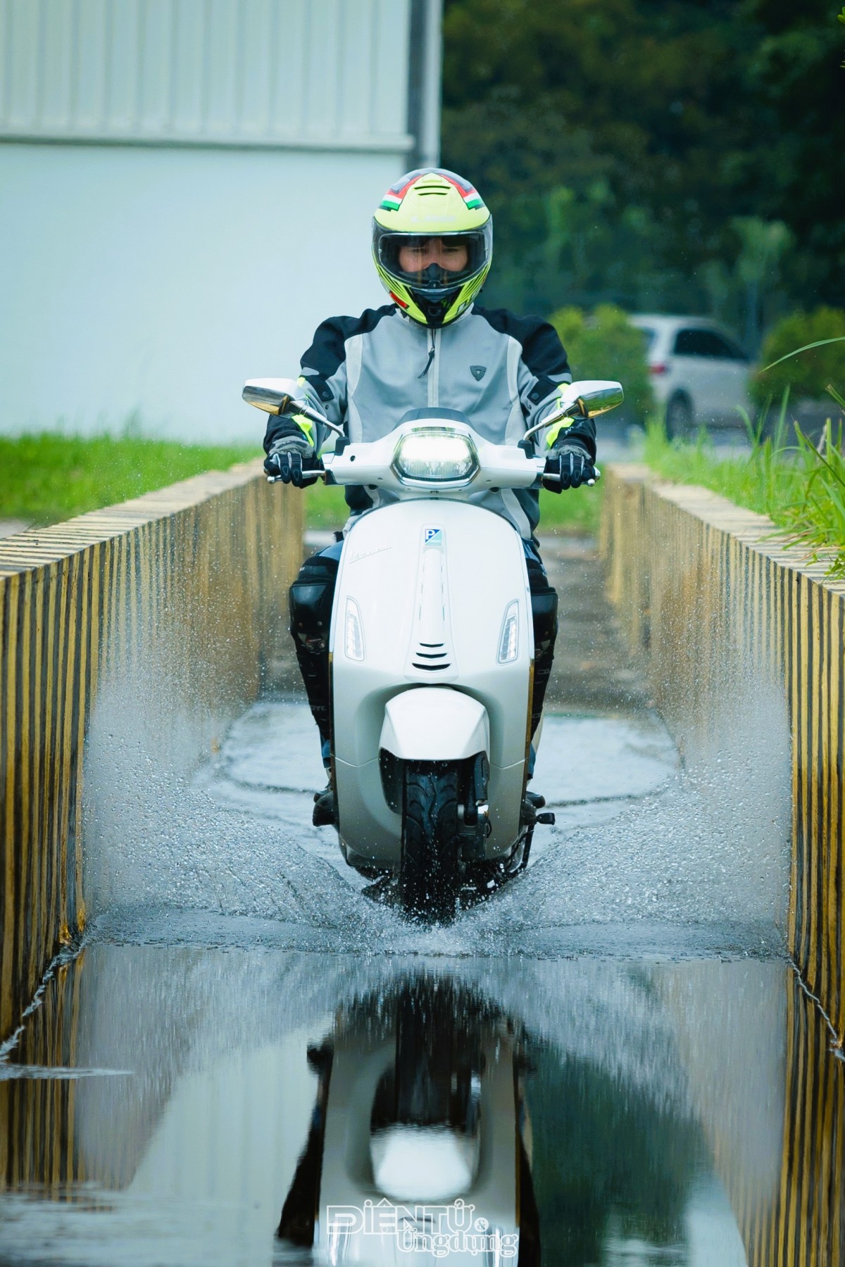 Nhà máy Piaggio Phú Thọ ghi nhận 2 triệu chiếc xe đã được xuất xưởng Nhà máy Piaggio Phú Thọ ghi nhận 2 triệu chiếc xe đã được xuất xưởng