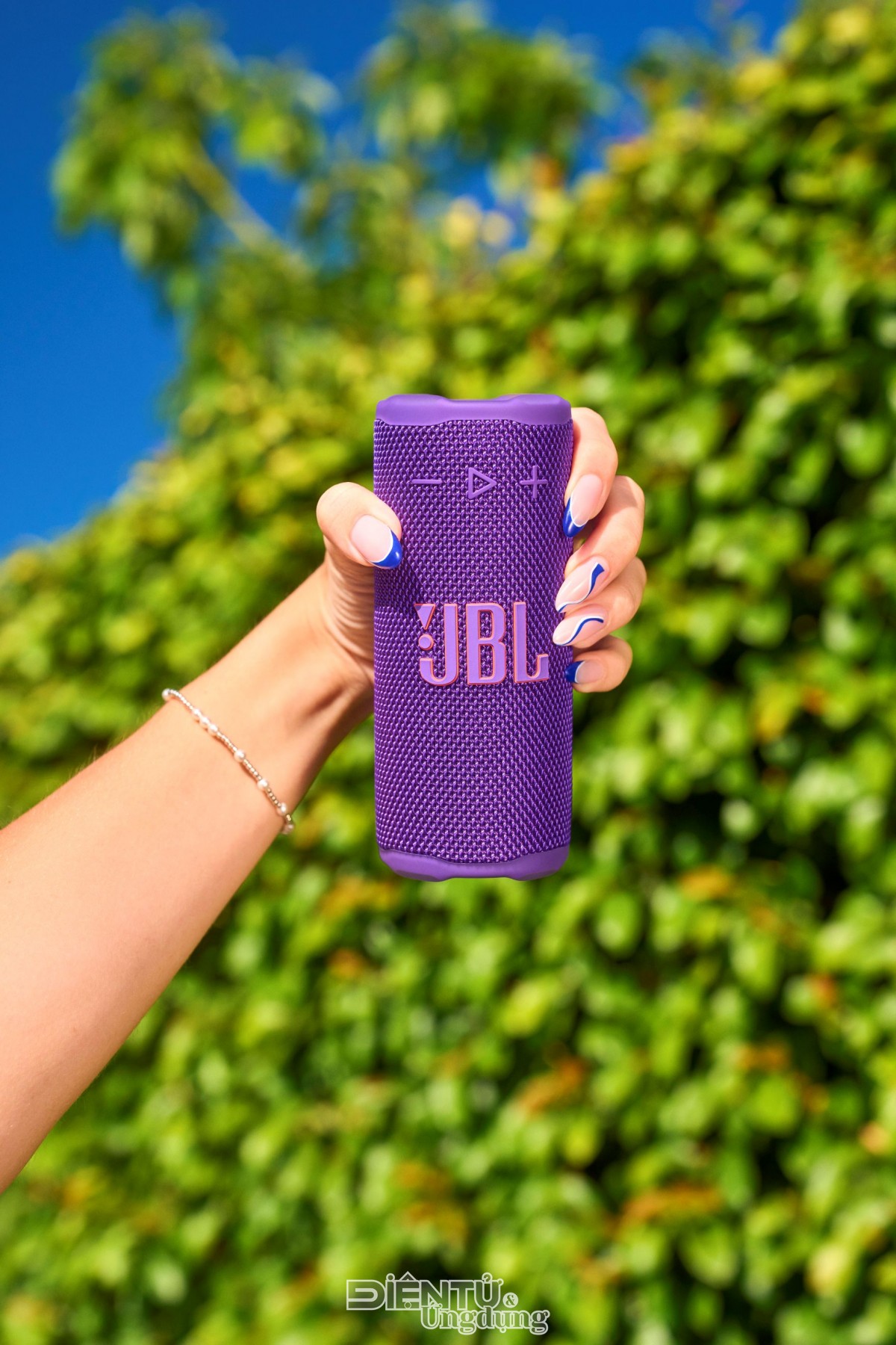 ‘Lon nước ngọt’ phát nhạc mang tên JBL Grip ‘Lon nước ngọt’ phát nhạc mang tên JBL Grip